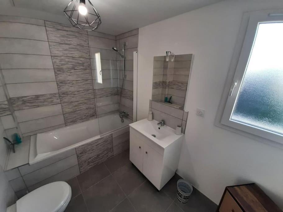 Maison Neuve Tout Equipee Tourville-sur-Odon Luaran gambar